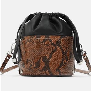 Meet your Posher, Gabrielle